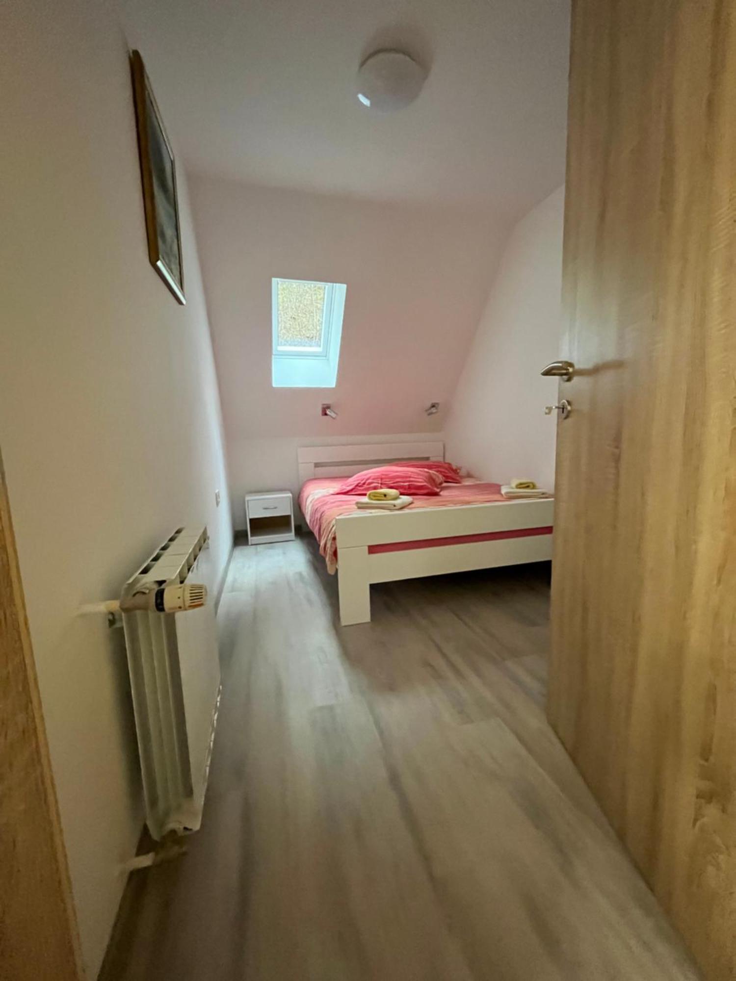 Apartmaji In Sobe Cuder Соча Номер фото